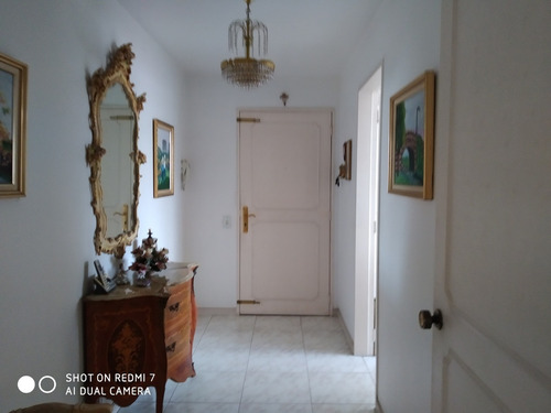 Los Palos Grandes Hbr. Excelente Apartamento, Con Amplia Vista Al Avila. Agua Propia. Preco $ 120000