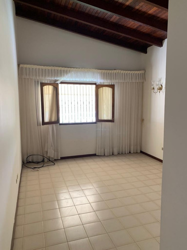 Imagen 12 de 19 de Se Vende Casa 450m2 4h/5b/5p Los Naranjos 9659