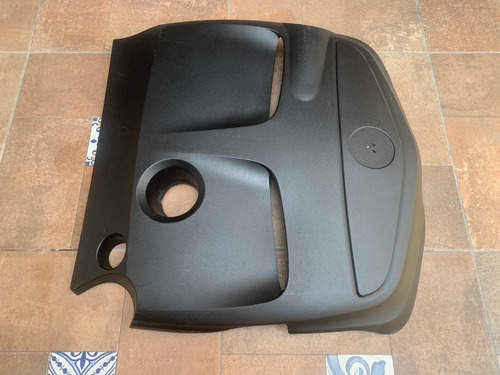 Tapa Embellecedora De Motor Mercedes Benz Gla 2014-2017 (Usado)