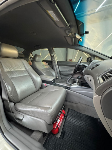Honda Civic 1.8 Lxs Flex Aut. 4p
