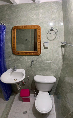 Imagen 13 de 19 de Apartamento En Venta De Oportunidad Juan Griego Edificio La Galera
