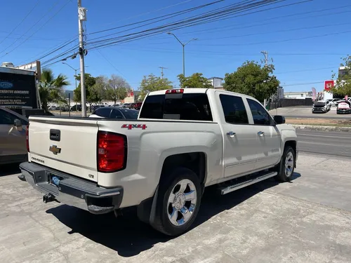 Chevrolet Cheyenne 5.3 2500 Crew Cab Lt 4x4 Mt