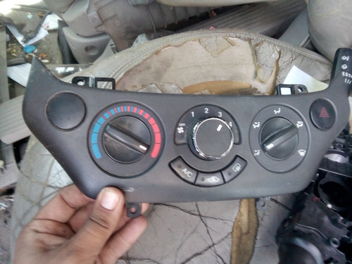 Controles Clima Pontiac G3