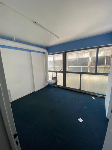 Imagen 1 de 9 de Avenida Santa Fe Al 1700 Y Avenida Callao 50 M2