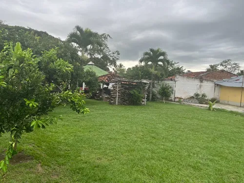 4.000 Mts Cuadradosdos Casasprincipal Con Tres Cuartos C