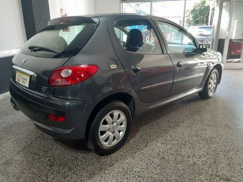 Peugeot 207 1.9 Sedan Xs 2011