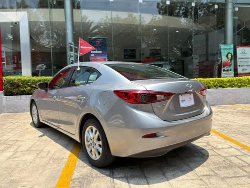 Mazda Mazda 3 2015