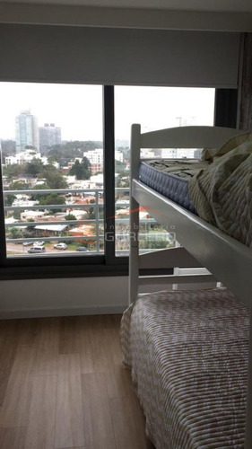 Imagen 9 de 14 de Apartamento En Venta En Punta Del Este, A 2 Cuadras De La Playa, Muy Luminoso
