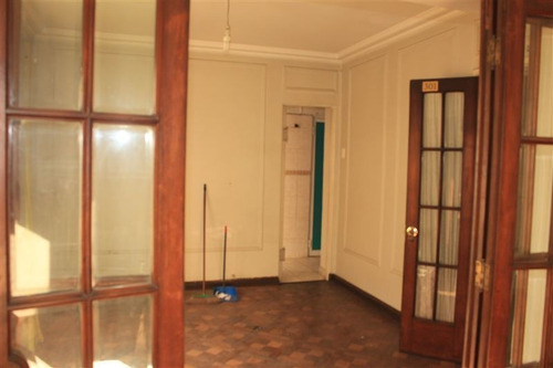 Imagen 3 de 13 de Departamento En Venta De 15 Dorm. En Santiago