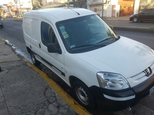 Peugeot Partner 2015 1.6 Hdi Furgon Presence Aa