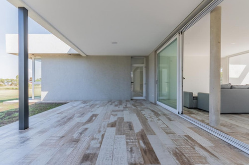 Casa De 4 Ambientes Con Vista A La Laguna En Posada De Los Lagos - Brandsen