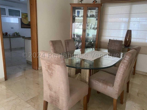 Francisco Rojas Norscia Rentahouse 2 5 - 5 7 2 2 Vende Bella Casa Quinta En Colinas Del Este, Barquisimeto, Consta De 3 Habitaciones Y 3 Banos, Cocina Moderna Y Full Seguridad Llama Ya Y Compra Ahora