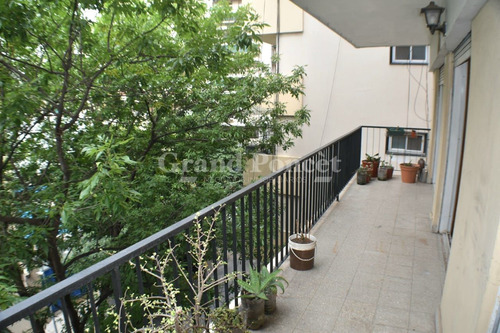 Departamento 4 Ambientes Con Balcon Y Cochera