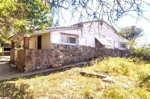 Vendo Casa De Campo Estilo Colonial Con Amplio Parque A 400mts Ruta 38 - Villa Pque. Siquiman Rf:1960