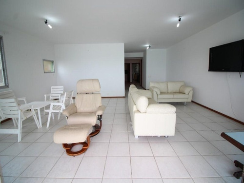 Imagem 8 de 29 de Guarujá - Praia Das Astúrias - Frente Total Para O Mar - 2 Vagas - 3 Dormitórios Sendo 2 Suítes - Ap3671 - 34710516
