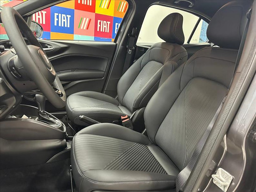 Fiat Cronos Cronos 1.3 Precision Cvt (aut)