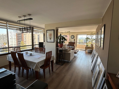 Departamento Ubicado En Av. Cristóbal Colon