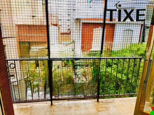 Viamonte Y Av Pueyrredón. 3 Amb. Al Frente Con Gran Cocina Y 2 Balcones.