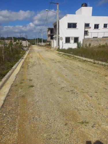 Imagen 15 de 16 de Solar De 187 M2 Barato Con 1000 Pesos Menor Por M2 829-456-8443 Tiene Su Título De Propiedad Al Día Y Deslinde Puedes Empezar A Construir Con El Pago De Rd$143,990 De Inicial