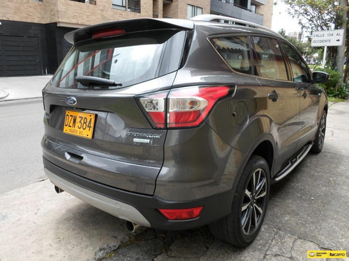 Imagen 6 de 15 de Ford Escape Titanium 4x4