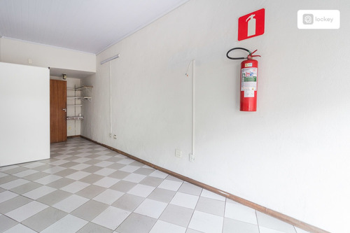Imagem 4 de 9 de Aluguel De Loja Com 18m² E 0 Quartos - 13301