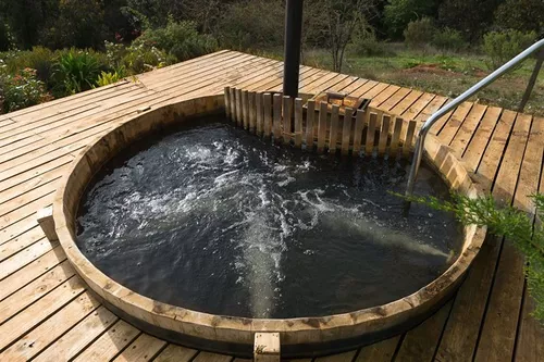 Jacuzzi Cuadrado Madera con Escalas  Hot tub garden, Hot tub deck, Hot tub  designs