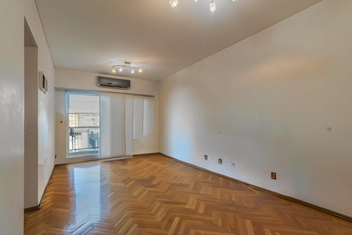 Excelente Semipiso De 4 Ambientes Reciclado En Venta | Acepta Permuta