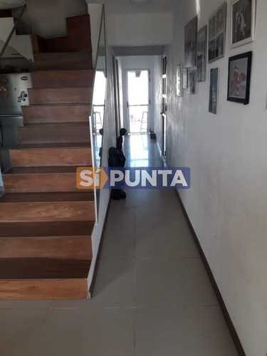 Imagen 11 de 30 de Casa En Venta - Urb. San Jorge