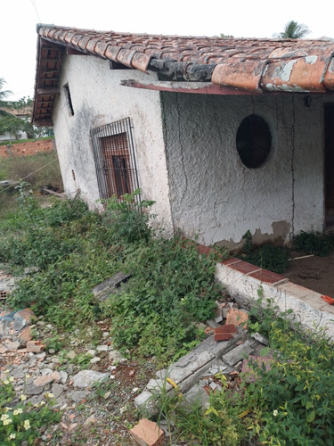 Casa De Dois Quartos E Varanda,precisando De Reforma,com Rgi