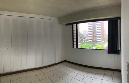 Imagen 9 de 9 de Apartamento En Alquiler En Zona 14