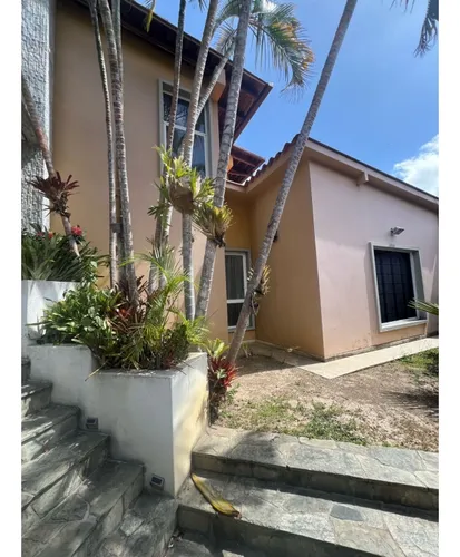 Se Alquila Casa En La Trinidad