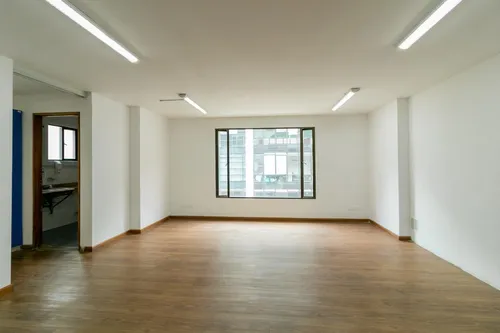 Oficina En Arriendo En Chico Norte. Cod A1094002