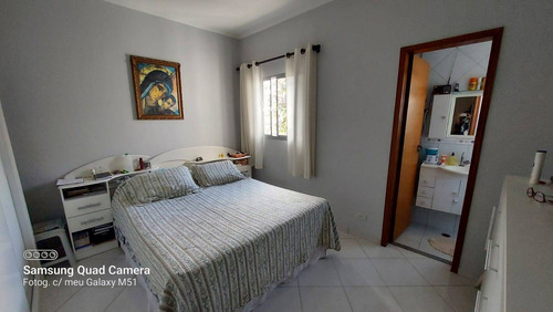 Imagem 9 de 15 de Casa De Muito Bom Gosto Em Ótima Localização !!! - 85
