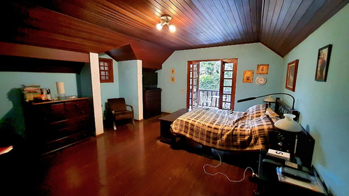 Casa Sobrado Com Jardim Grande E Garagem Com Edícula (valor Negociável), Na Serra Da Cantareira