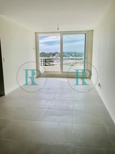 Apartamento De 1 Dormitorio Piso Alto