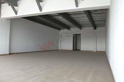 Imagen 3 de 11 de Oficina En Plaza Muran, Frente A Plaza San Luis 6to Piso $27,500.00