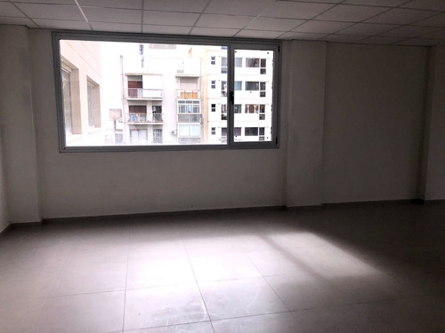 Imagen 7 de 10 de Oficina En Venta Ubicado En Área Centro Este