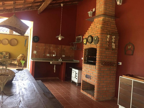 Linda Chácara A Venda Em Quadra/sp - Local Tranquilo - 600