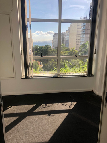 Imagem 2 de 9 de Sala Comercial À Venda Na Rua Acadêmico Walter Gonçalves, Centro, Niterói - Rj - Liv-15683