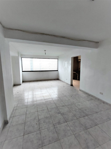 Imagen 4 de 12 de Bello Apartamento En La Matica