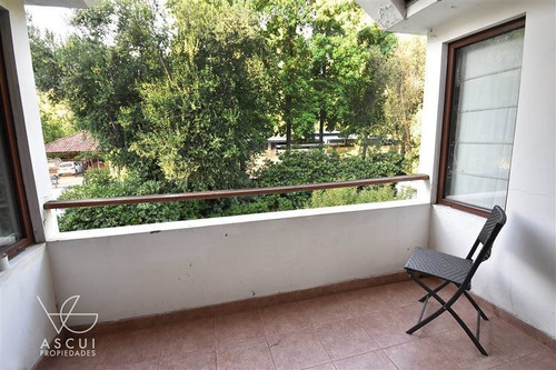 Casa En Venta De 6 Dorm. En Vitacura
