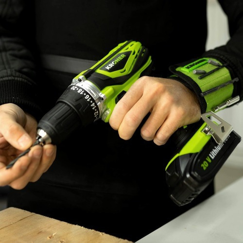 Imagen 4 de 5 de Taladro Percutor 13mm Inalámbrico Profesional Kroner 20 Volts 2 Baterías Verde 60hz