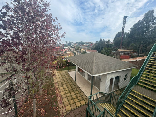 Arriendo Amplia Casa En Condominio!! 2 Estacionamientos!