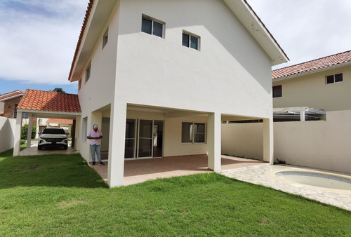 Townhouse En Venta En Metro Country Club