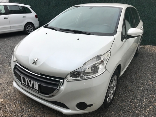 Imagen 5 de 15 de Peugeot 208 Active 1.5 Año 2015 - Liv Motors