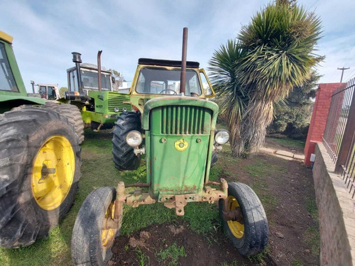 Imagen 2 de 6 de Tractor John Deere 2420