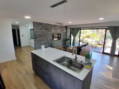 Casa En Barrio Privado Sobre El Río Paraná