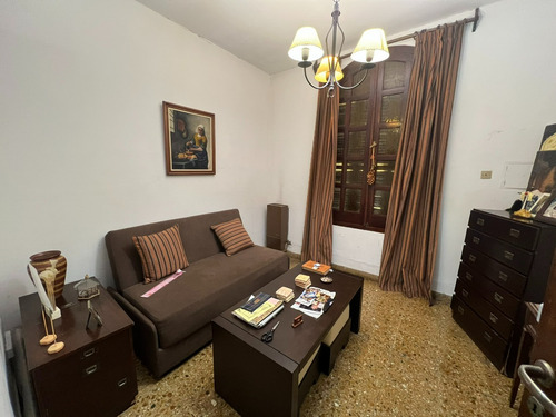 Amplia Vivienda Con Excelentes Comodidades Proxima Al Centro De La Ciudad
