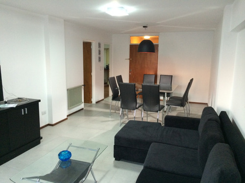 Departamento En Nueva Cordoba, Con Cochera