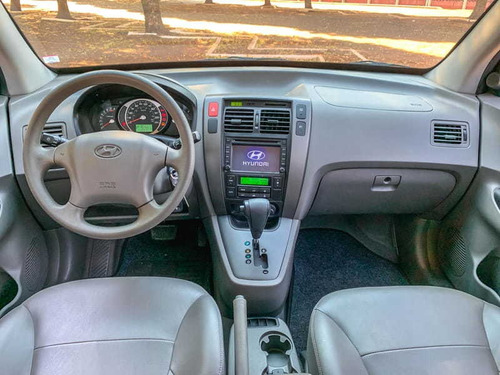 Imagem 8 de 11 de Hyundai Tucson Glsb